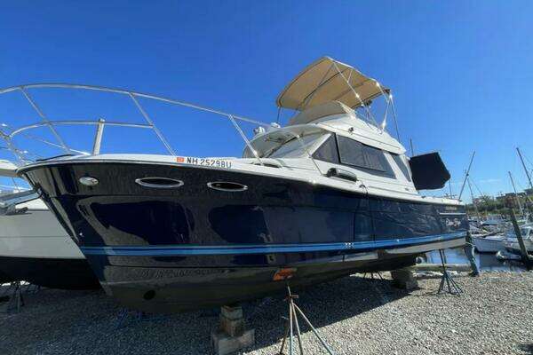 Cutwater 30 CB LE Yacht For Sale