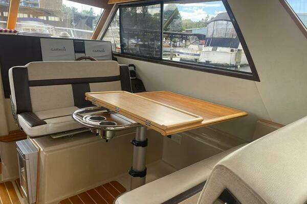 Cutwater 30 CB LE Yacht For Sale