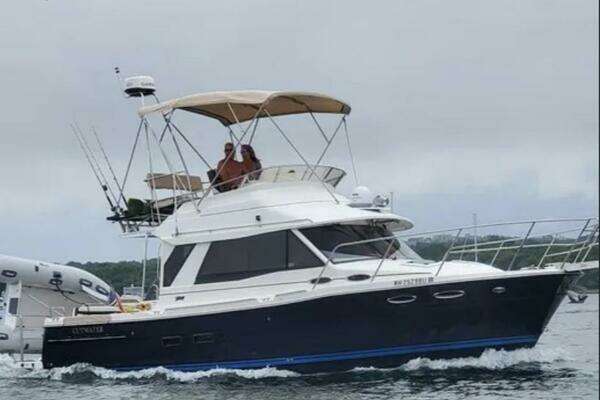 Cutwater 30 CB LE Yacht For Sale