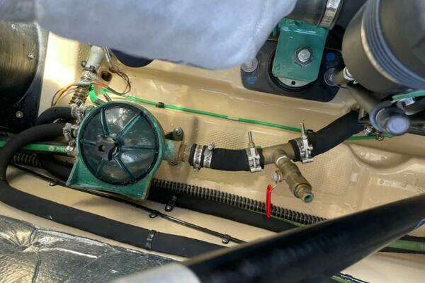 Cutwater 30 CB LE Yacht For Sale