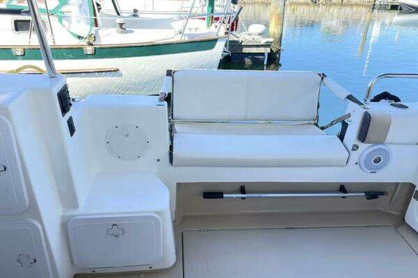 Cutwater 30 CB LE Yacht For Sale