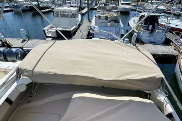Cutwater 30 CB LE Yacht For Sale
