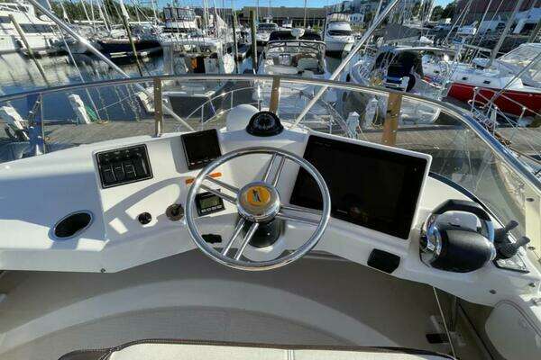 Cutwater 30 CB LE Yacht For Sale