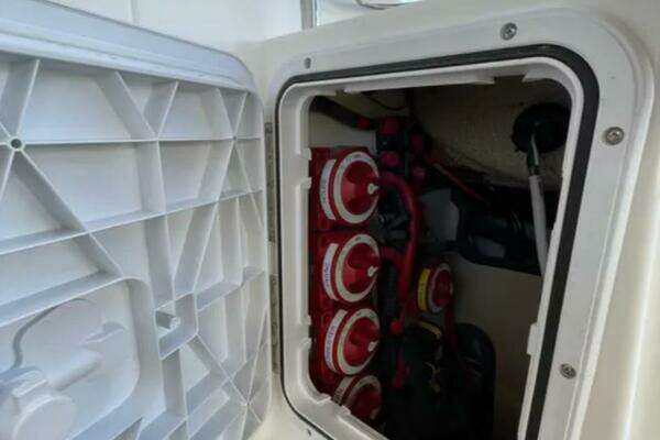 Cutwater 30 CB LE Yacht For Sale