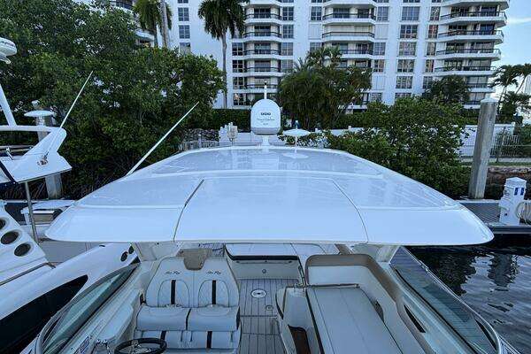 Sea Ray 350 Sundancer Yacht For Sale