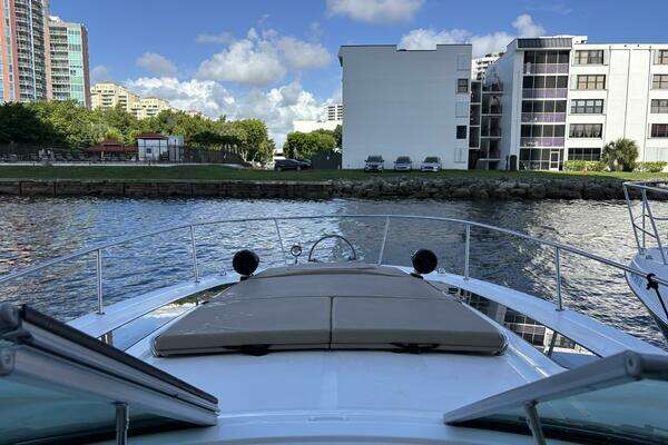 Sea Ray 350 Sundancer Yacht For Sale