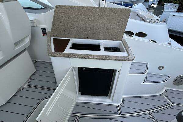 Sea Ray 350 Sundancer Yacht For Sale
