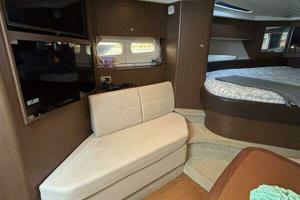 Sea Ray 350 Sundancer Yacht For Sale