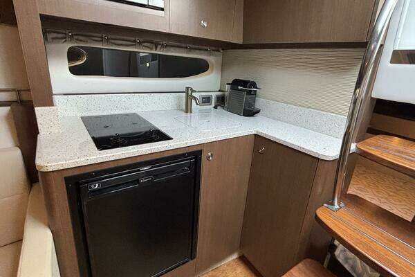 Sea Ray 350 Sundancer Yacht For Sale