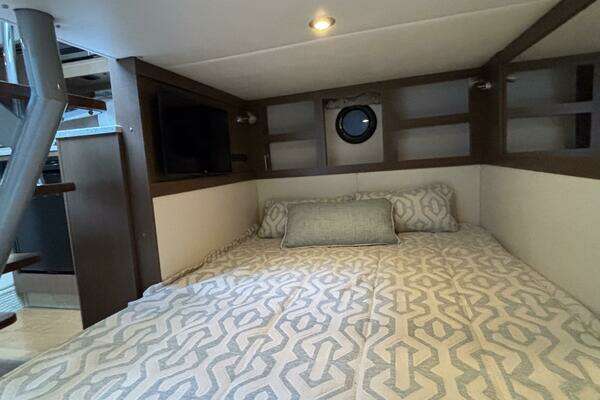 Sea Ray 350 Sundancer Yacht For Sale