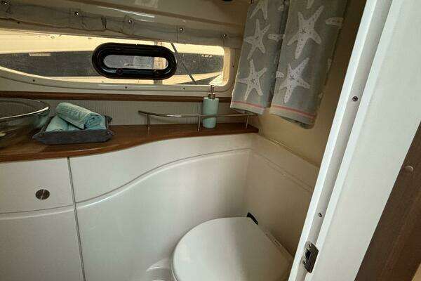 Sea Ray 350 Sundancer Yacht For Sale