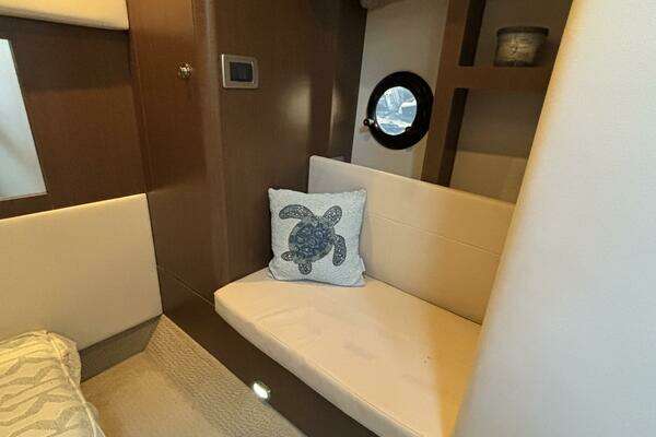 Sea Ray 350 Sundancer Yacht For Sale