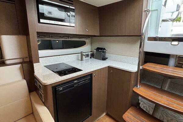 Sea Ray 350 Sundancer Yacht For Sale