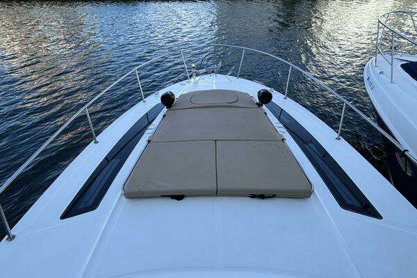 Sea Ray 350 Sundancer Yacht For Sale