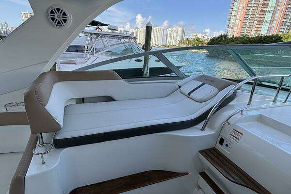 Sea Ray 350 Sundancer Yacht For Sale