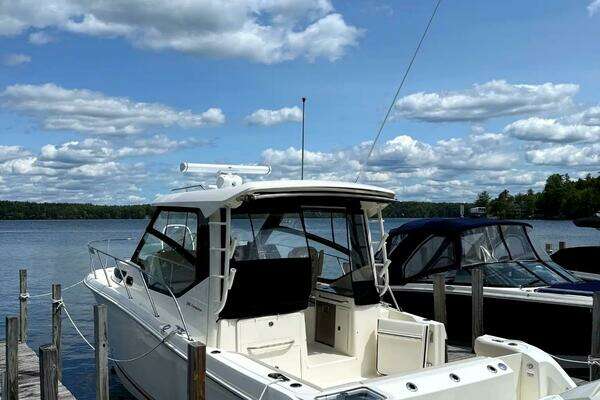 Boston Whaler 325 Conquest Yacht For Sale