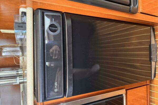 Meridian  Yacht For Sale