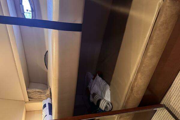 Meridian  Yacht For Sale