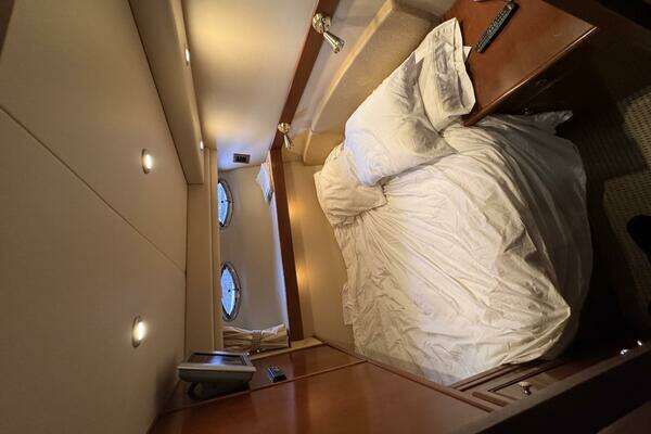 Meridian  Yacht For Sale
