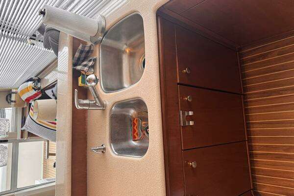 Meridian  Yacht For Sale