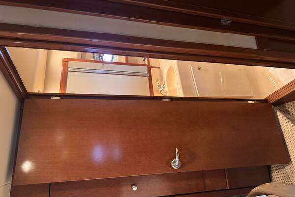 Meridian  Yacht For Sale