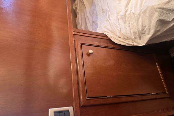 Meridian  Yacht For Sale