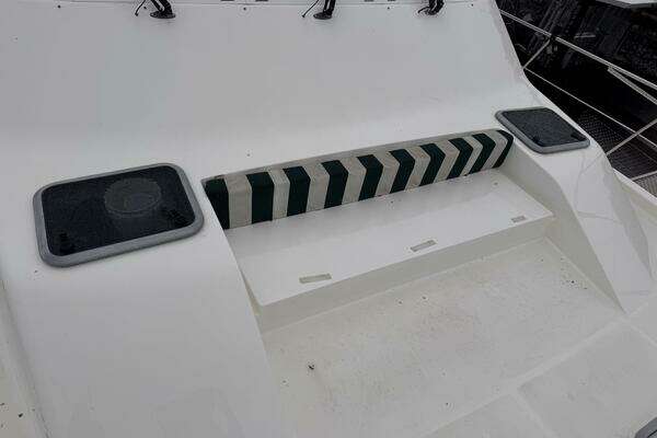 Meridian  Yacht For Sale