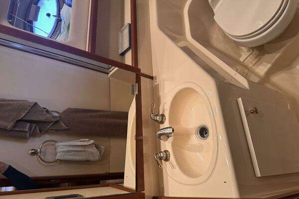 Meridian  Yacht For Sale