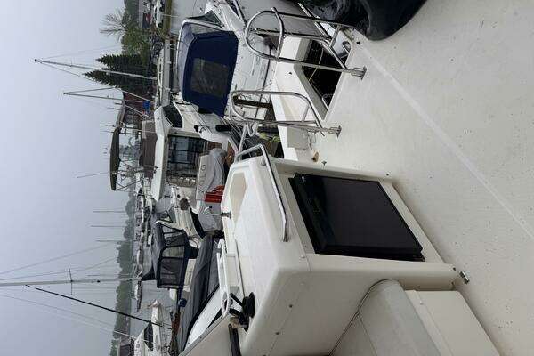 Meridian  Yacht For Sale