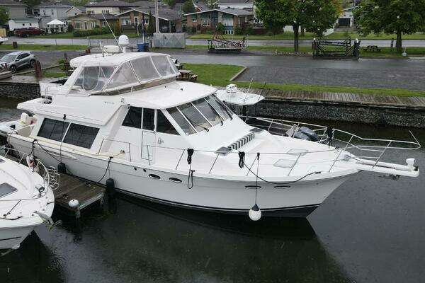Meridian  Yacht For Sale