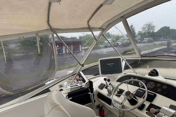 Meridian  Yacht For Sale