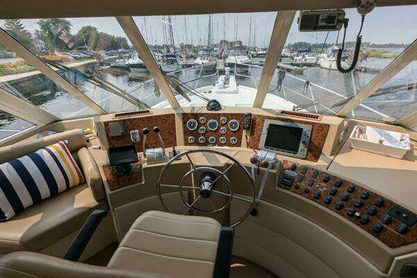 Meridian  Yacht For Sale