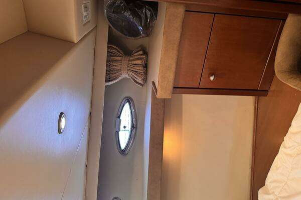 Meridian  Yacht For Sale