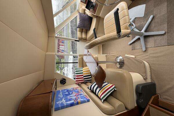 Meridian  Yacht For Sale