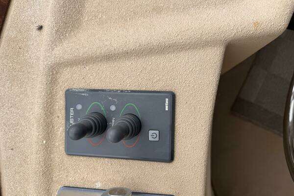 Meridian  Yacht For Sale