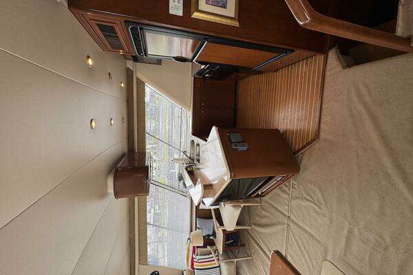 Meridian  Yacht For Sale
