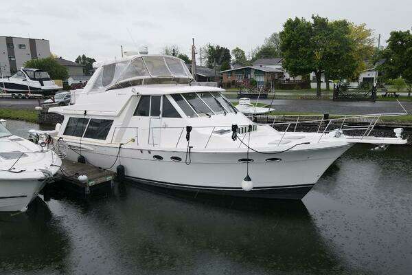 Meridian  Yacht For Sale