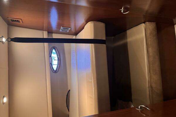 Meridian  Yacht For Sale
