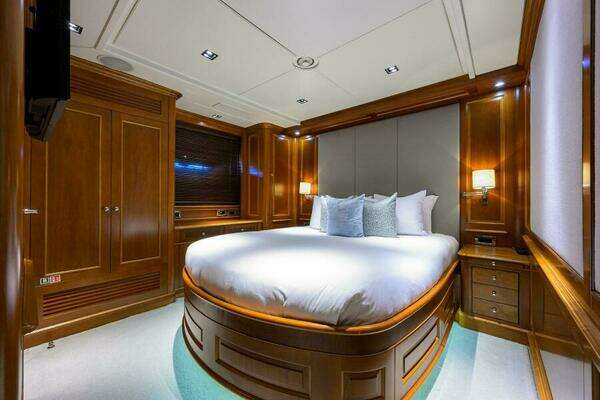 Benetti Classic Yacht For Sale