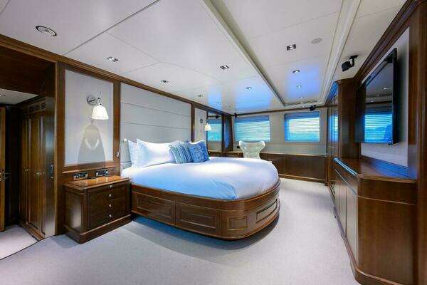 Benetti Classic Yacht For Sale