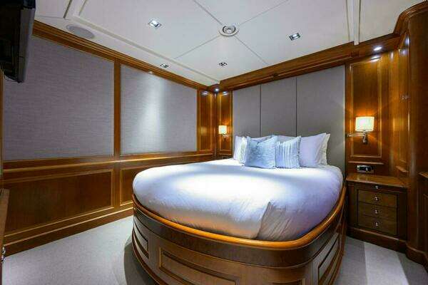 Benetti Classic Yacht For Sale