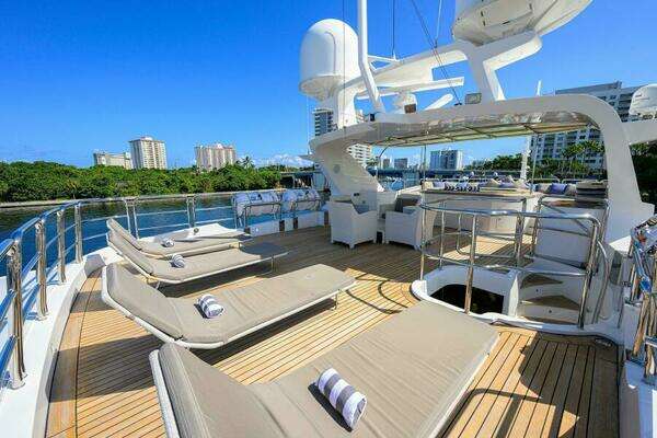 Benetti Classic Yacht For Sale