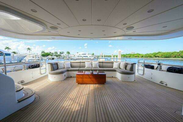 Benetti Classic Yacht For Sale