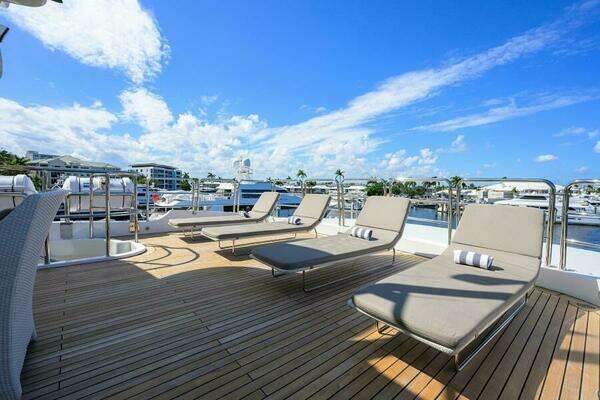 Benetti Classic Yacht For Sale