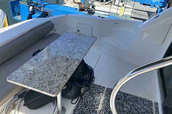 Sea Ray 560 Sedan Bridge Yacht For Sale