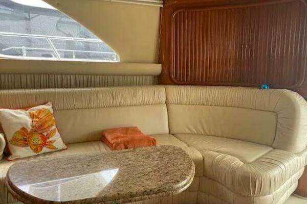 Sea Ray 560 Sedan Bridge Yacht For Sale