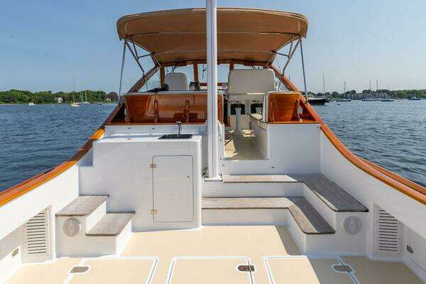 Morris Wolf Class 44 Yacht For Sale