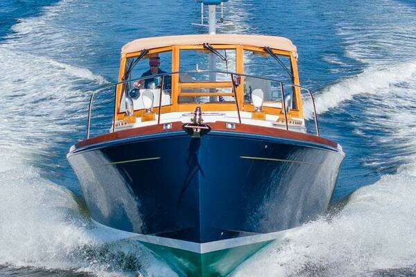 Morris Wolf Class 44 Yacht For Sale