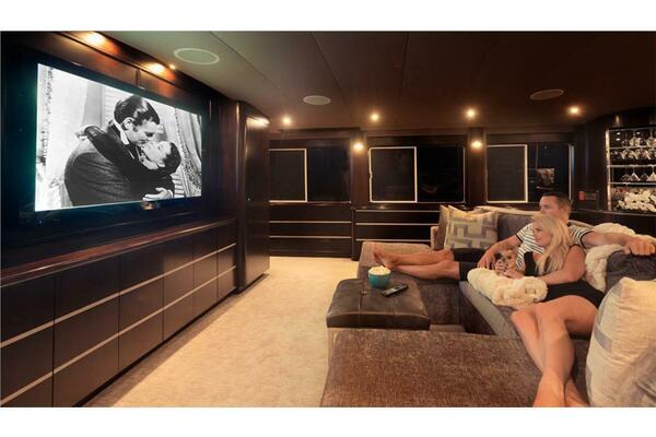 UNBRIDLED 116ft Westport   Crescent Yacht For Sale