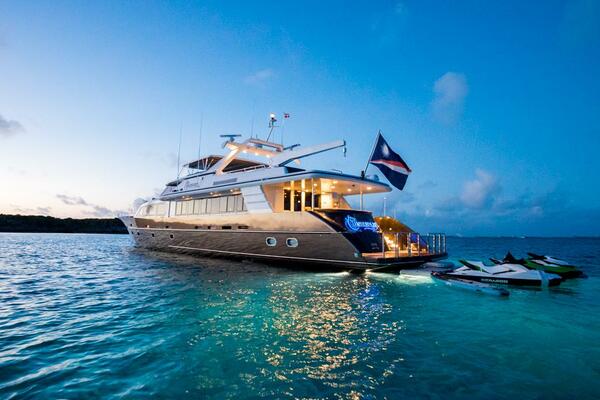 UNBRIDLED 116ft Westport   Crescent Yacht For Sale